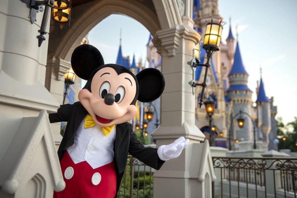 Guide for planning an Adults-Only Disney&nbsp;vacation
